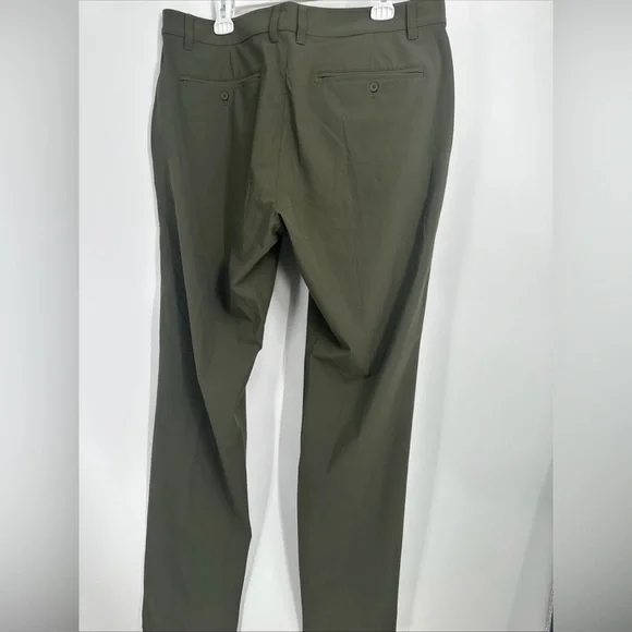 Rhone Resort Pant Slim Travel Ready Pants Size 36 Inseam 33” - Picture 3 of 3